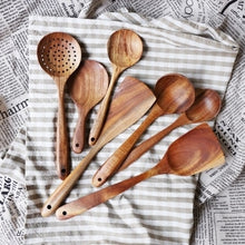 Load image into Gallery viewer, Solid Wood Cutlery Set